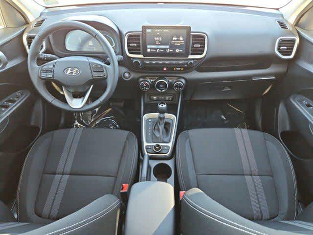 2026 Hyundai Venue SEL Image 18 of 34