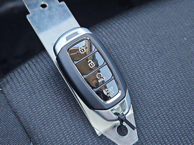 2026 Hyundai Venue SEL Image 24 of 34