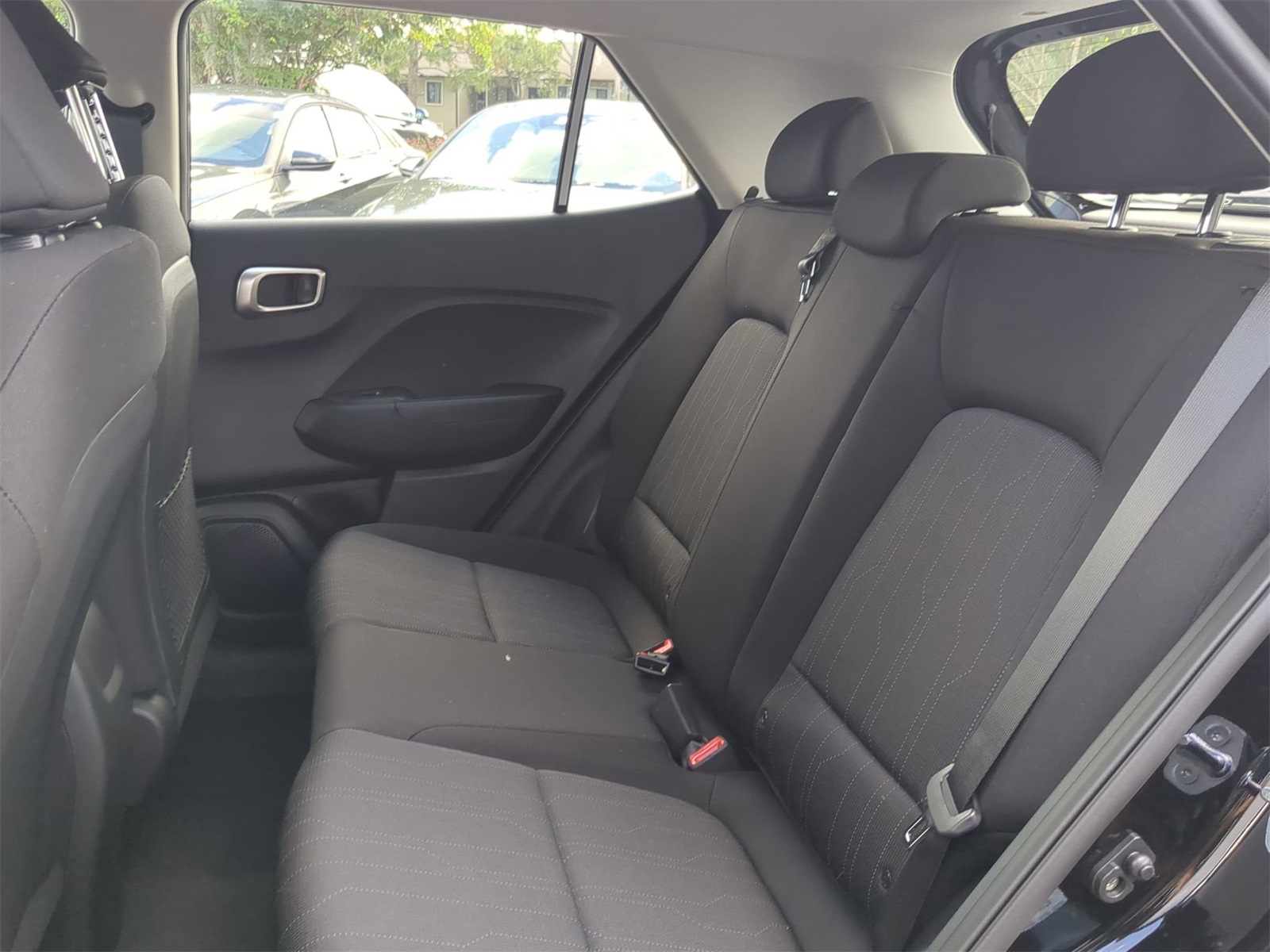 2026 Hyundai Venue SE Image 12 of 38