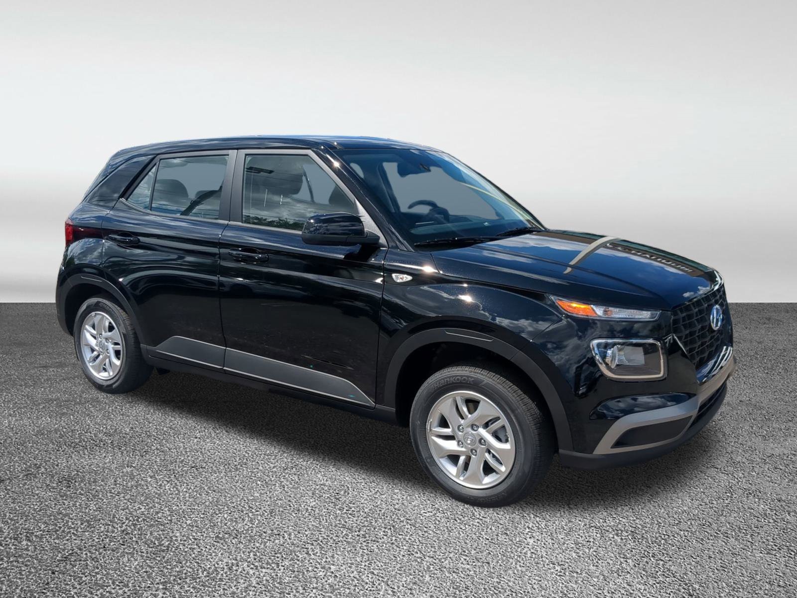 2026 Hyundai Venue SE Image 4 of 38