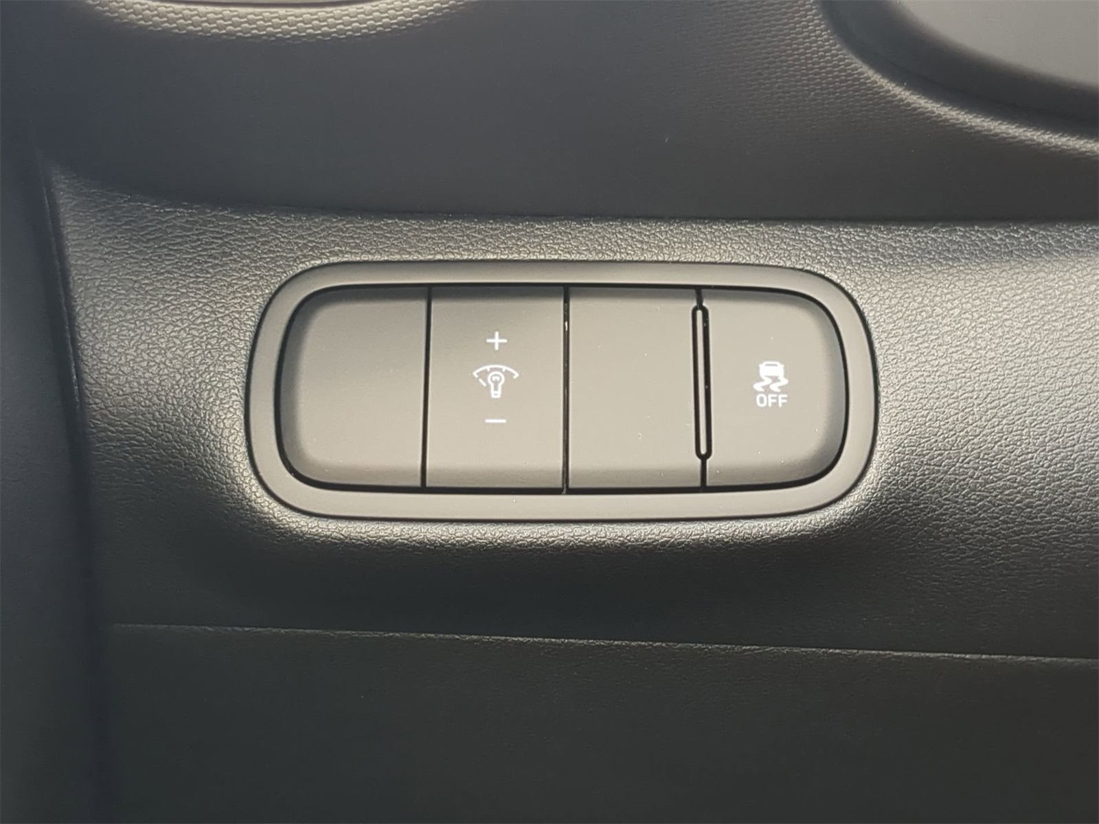 2026 Hyundai Venue SE Image 33 of 38