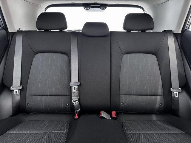 2026 Hyundai Venue SE Image 18 of 19