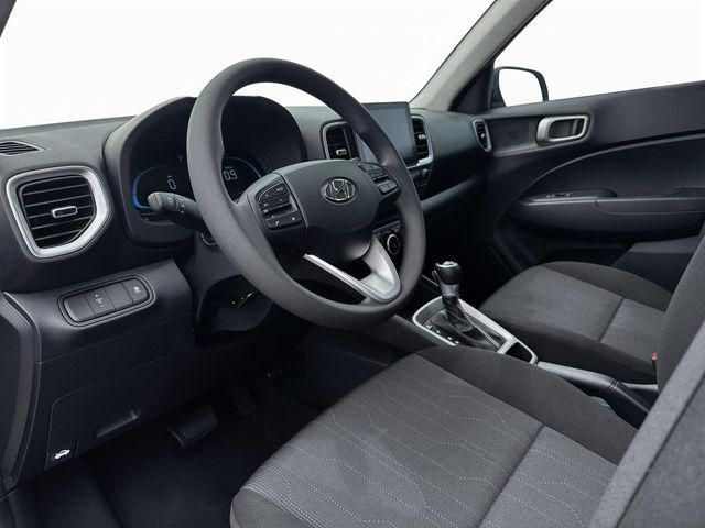 2026 Hyundai Venue SE Image 15 of 19