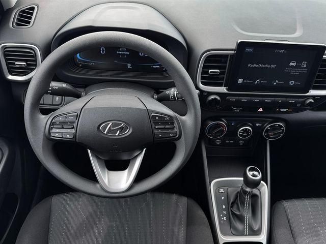 2026 Hyundai Venue SE Image 16 of 19