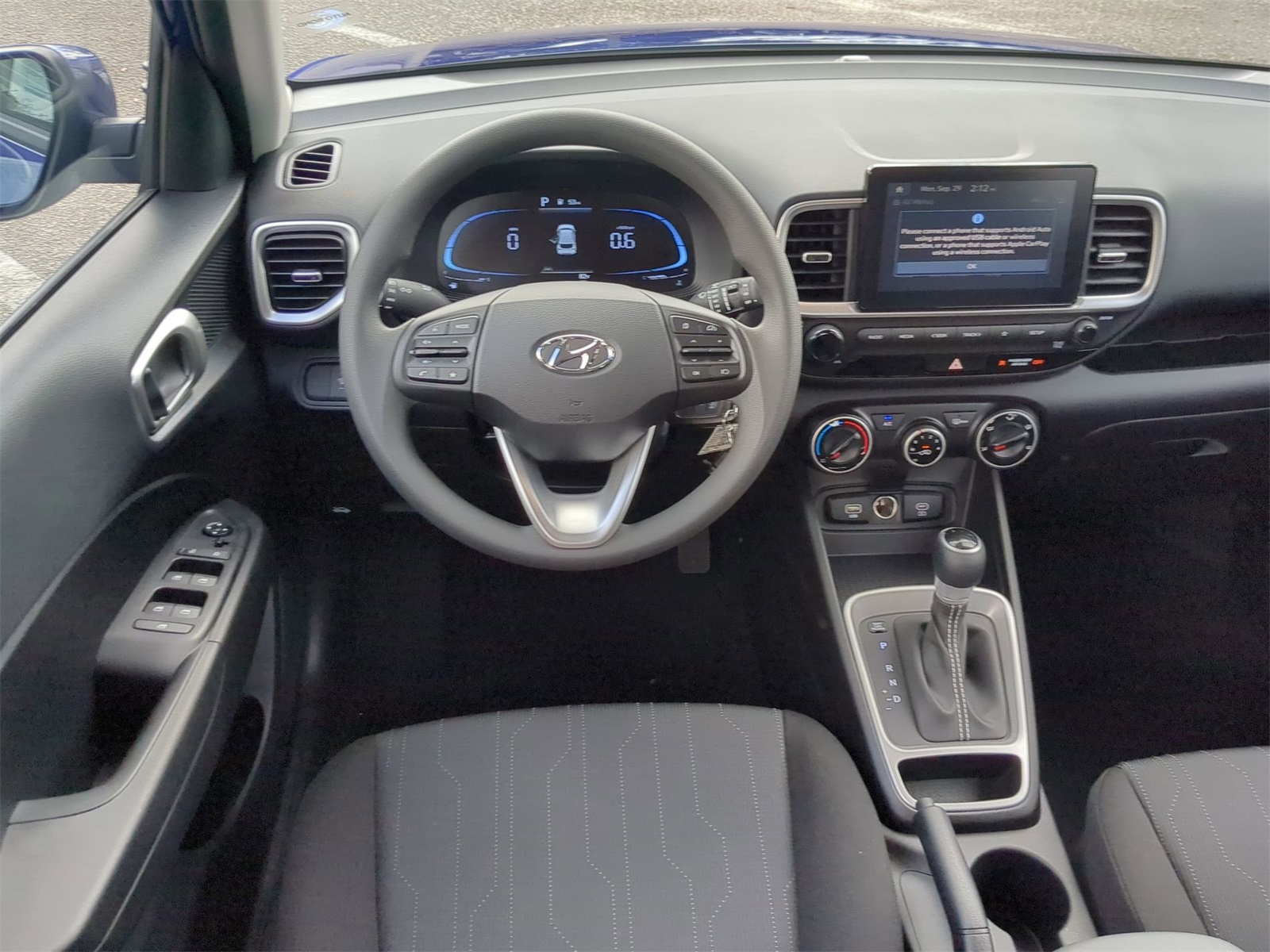 2026 Hyundai Venue SE Image 14 of 33