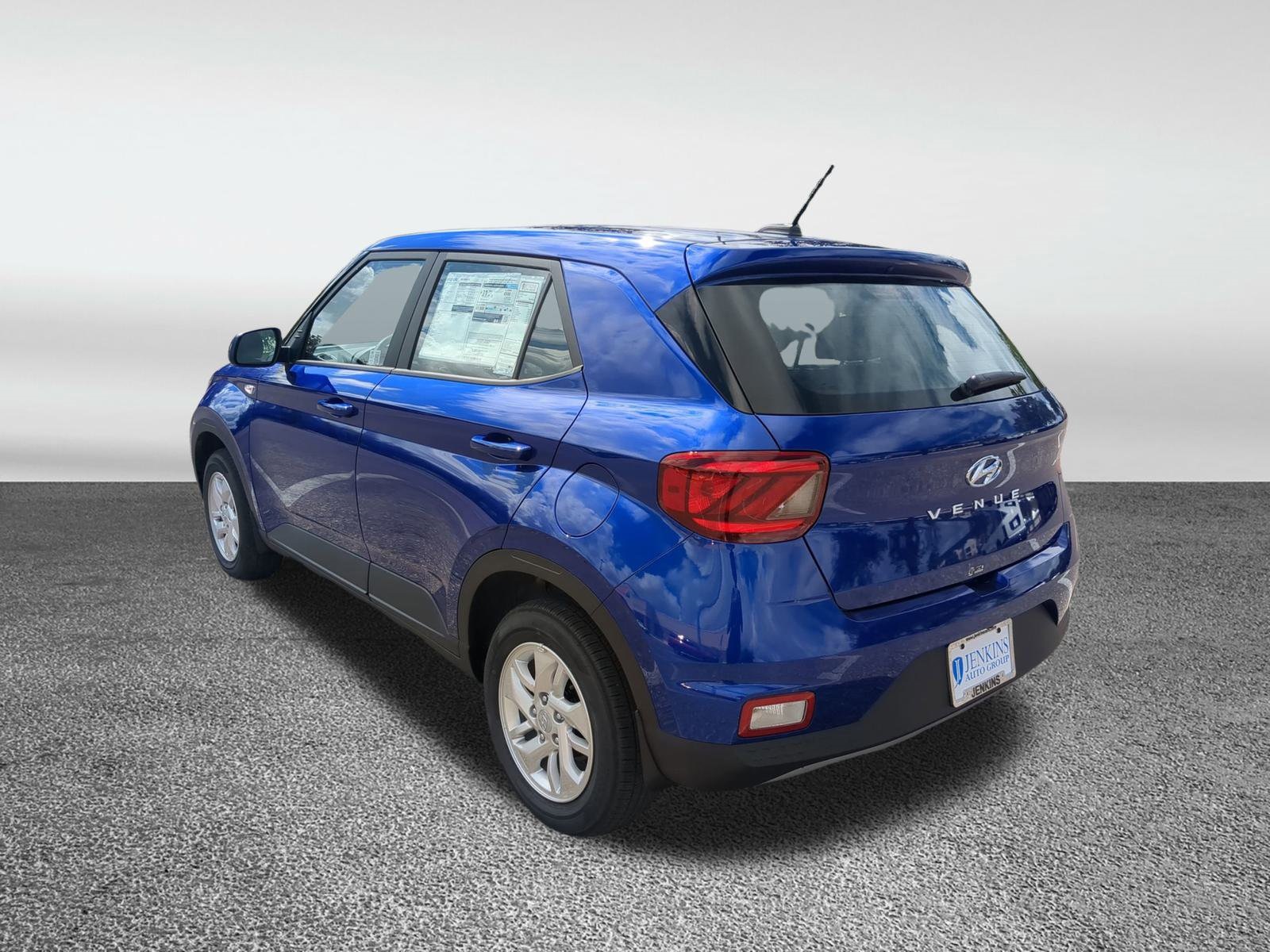 2026 Hyundai Venue SE Image 8 of 33