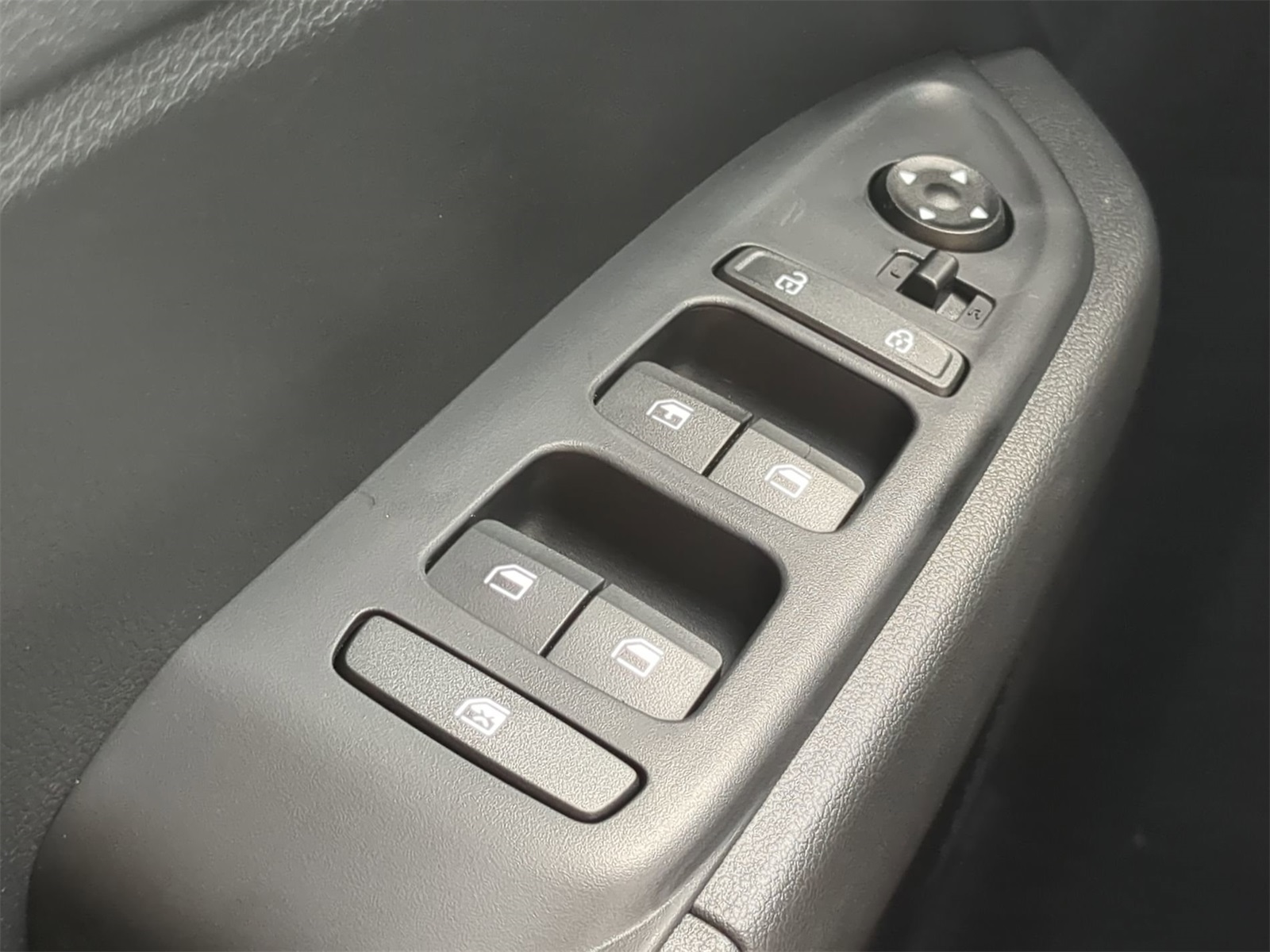 2026 Hyundai Venue SE Image 22 of 33