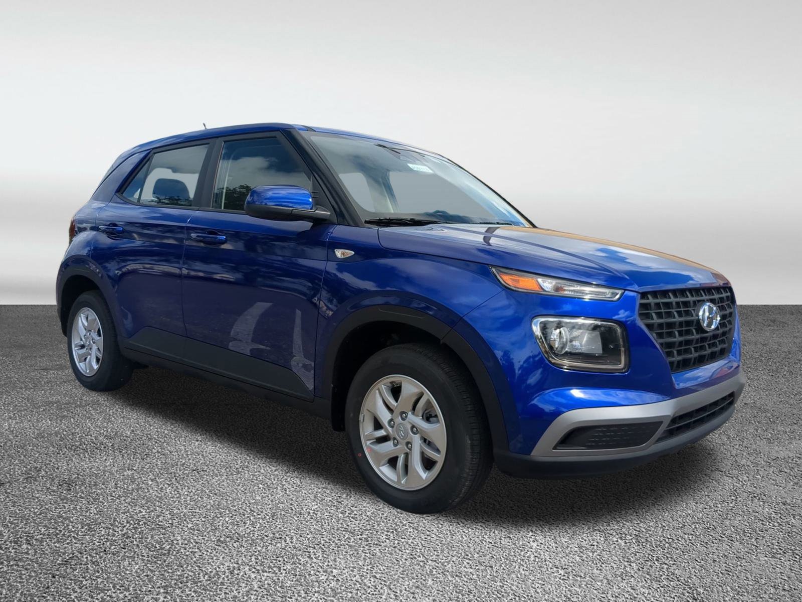 2026 Hyundai Venue SE Image 3 of 33