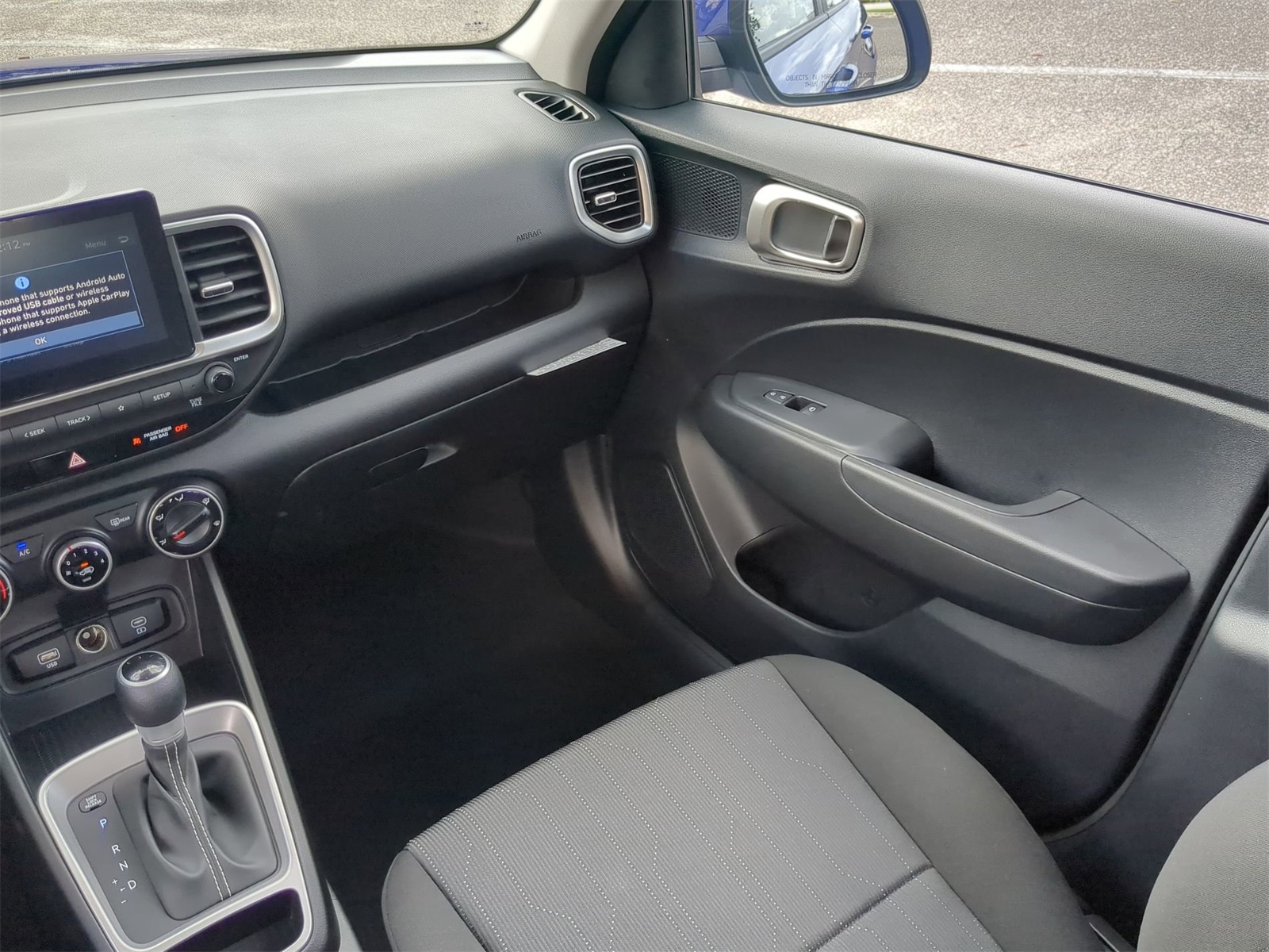 2026 Hyundai Venue SE Image 15 of 33