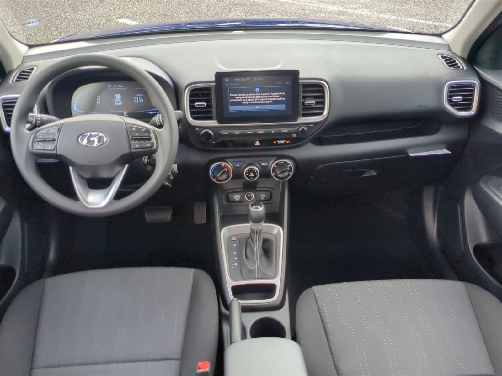 2026 Hyundai Venue SE Image 13 of 33