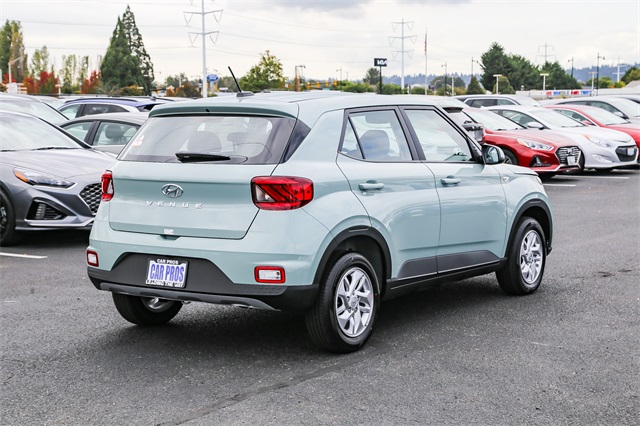 2026 Hyundai Venue SE Image 5 of 24