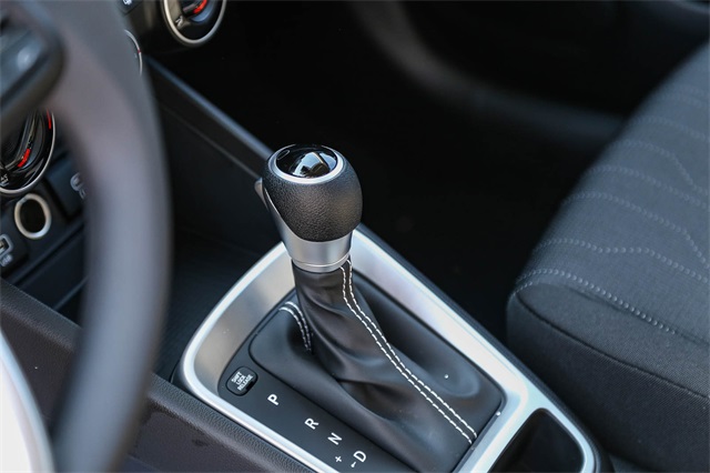 2026 Hyundai Venue SE Image 18 of 24