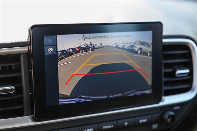 2026 Hyundai Venue SE Image 16 of 24