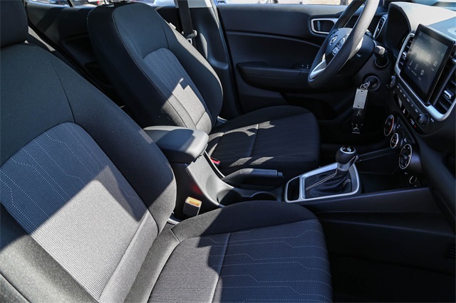 2026 Hyundai Venue SE Image 12 of 24