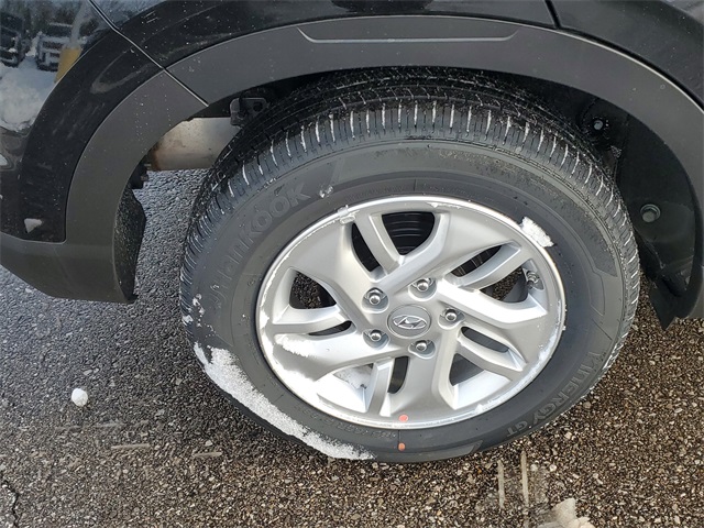 2026 Hyundai Venue SE Image 5 of 30