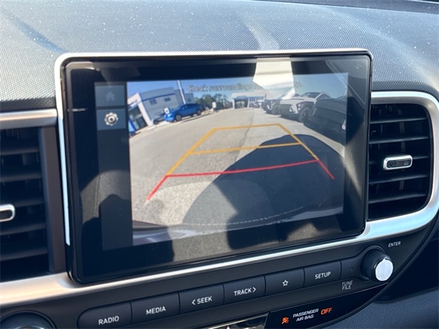 2026 Hyundai Venue SE Image 11 of 14