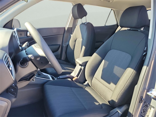 2026 Hyundai Venue SE Image 7 of 29