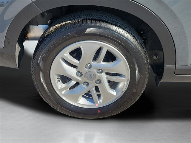 2026 Hyundai Venue SE Image 5 of 29