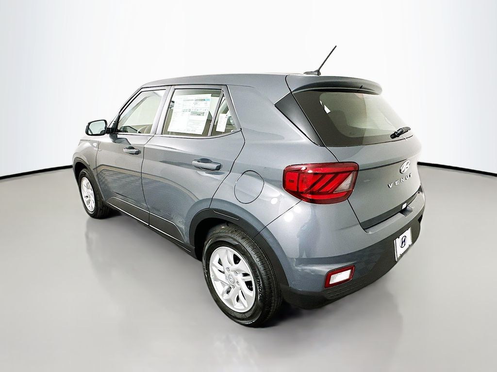 2026 Hyundai Venue SE Image 7 of 22