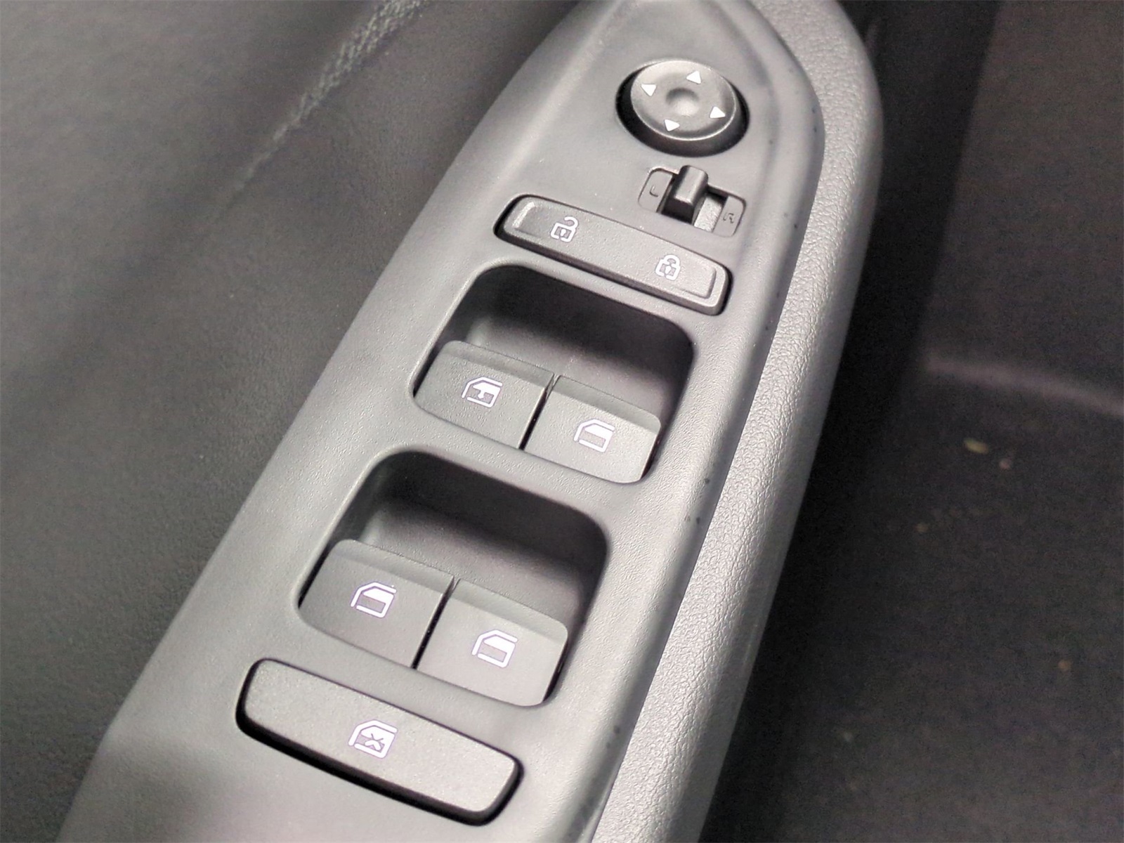 2026 Hyundai Venue SE Image 20 of 32