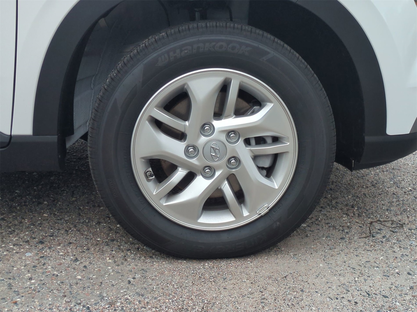 2026 Hyundai Venue SE Image 10 of 32