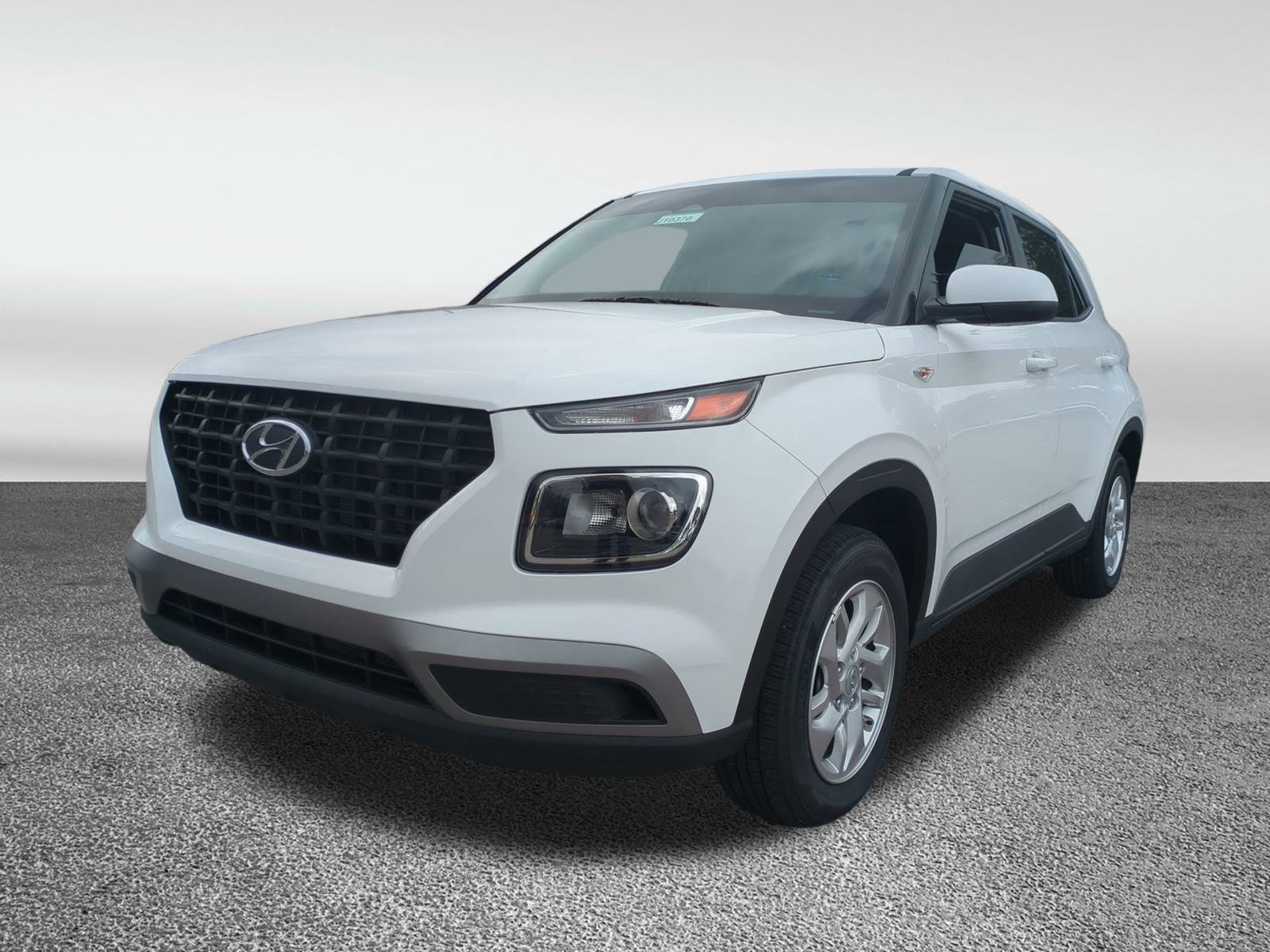 2026 Hyundai Venue SE Image 1 of 32