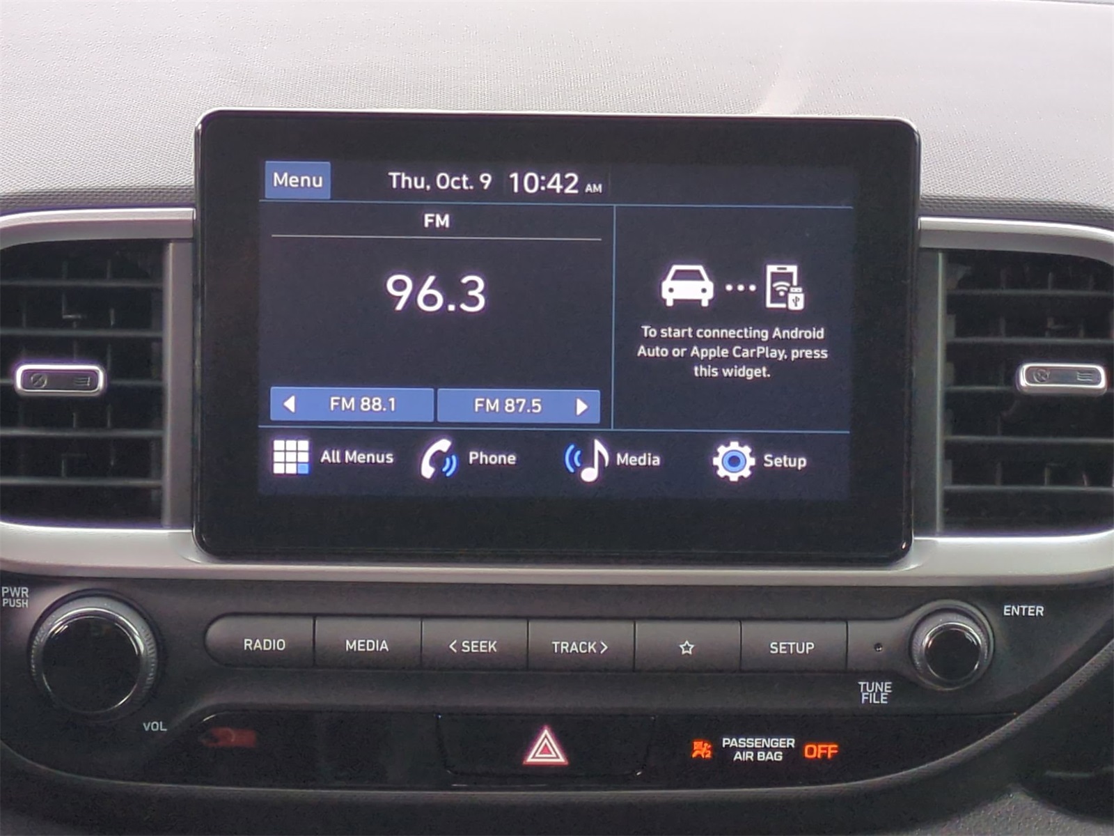 2026 Hyundai Venue SE Image 16 of 32