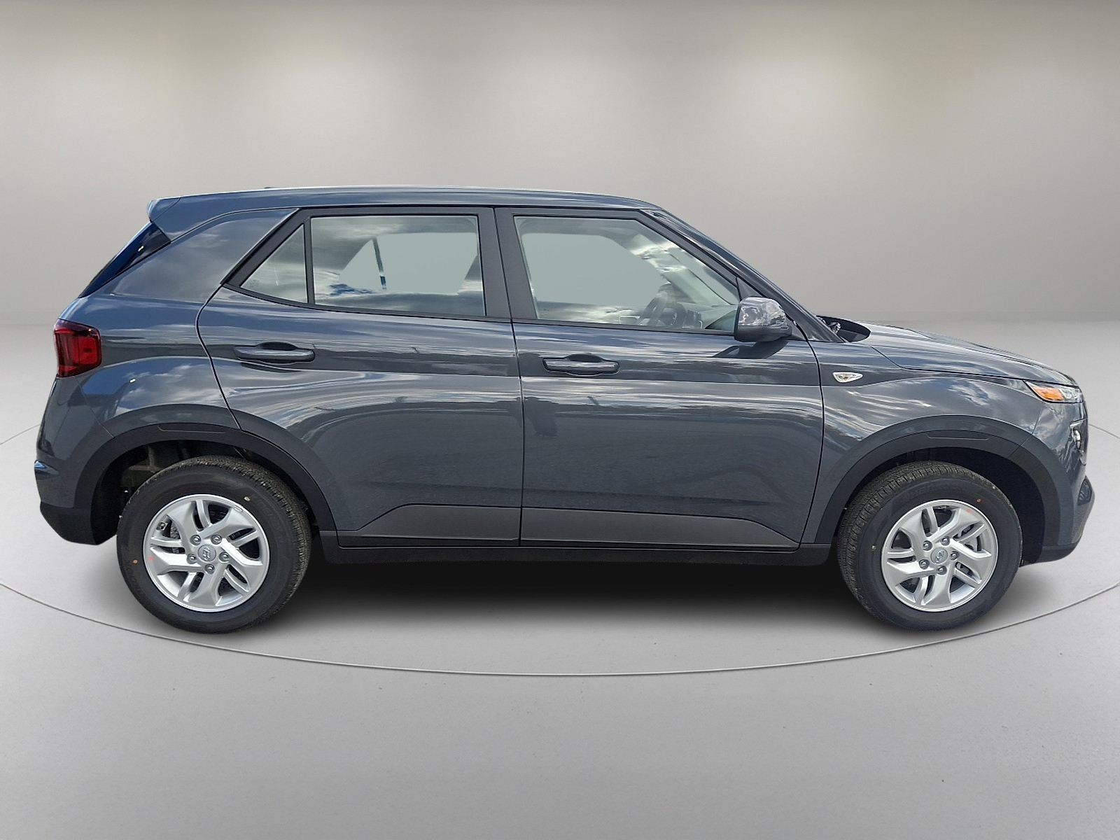 2026 Hyundai Venue SE Image 4 of 20