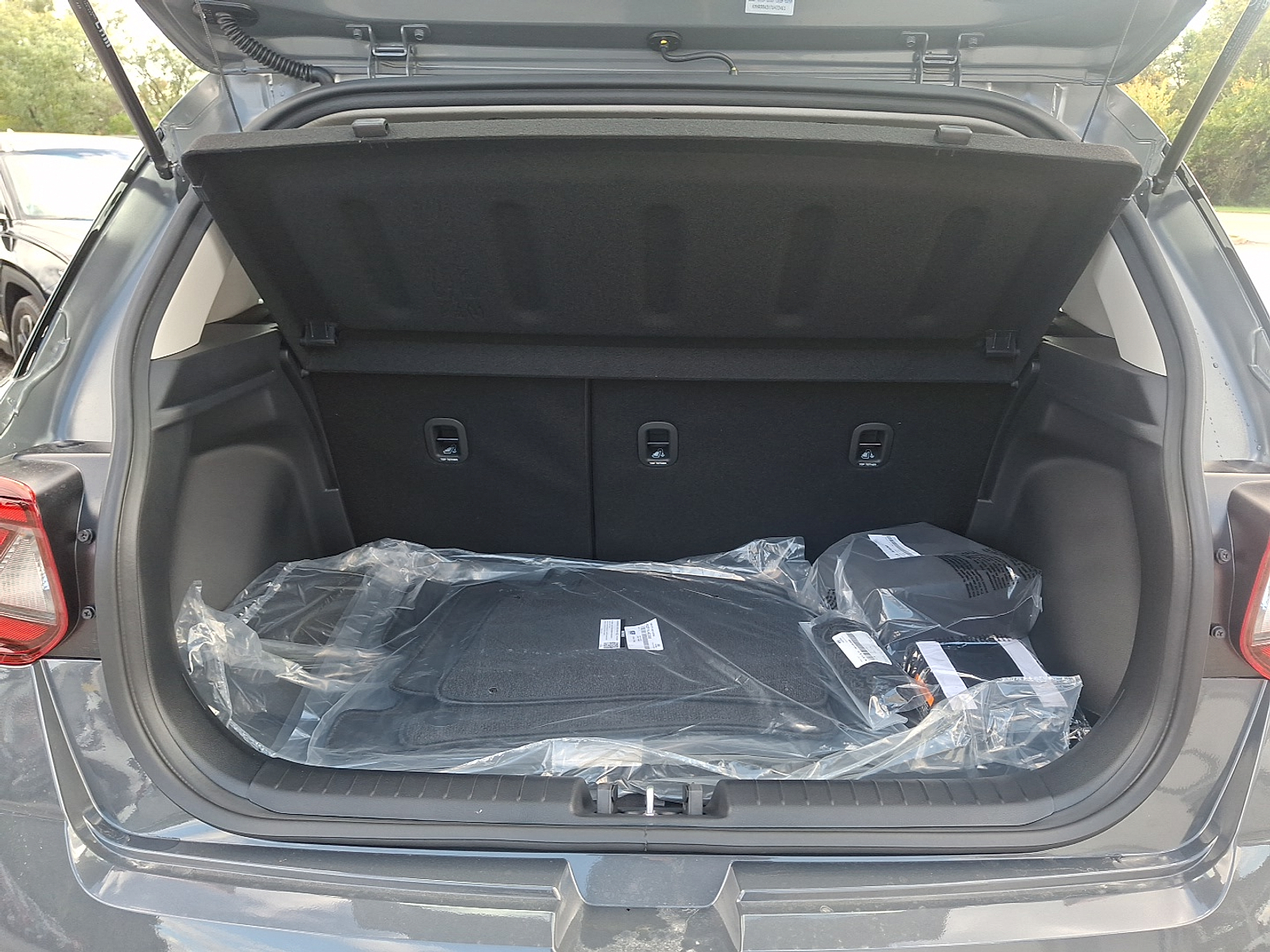 2026 Hyundai Venue SE Image 11 of 20