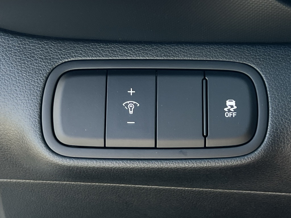 2026 Hyundai Venue SEL Image 13 of 16