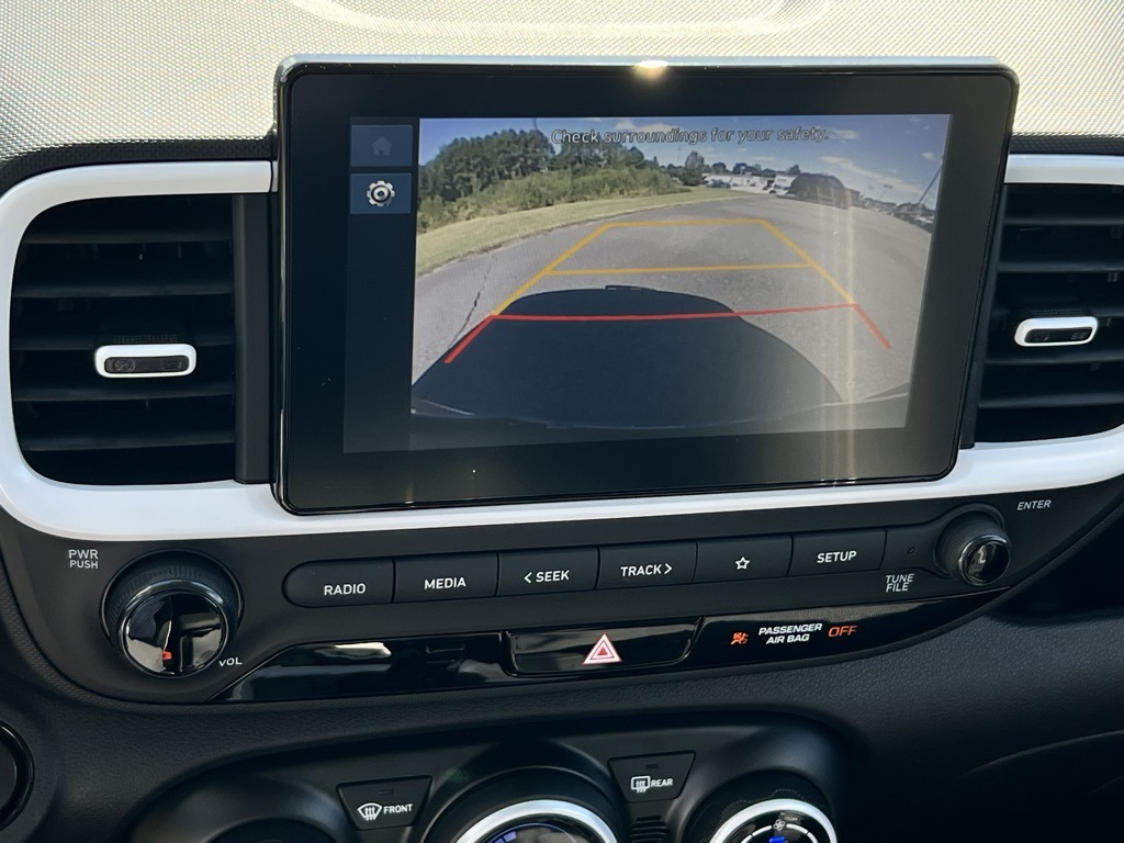 2026 Hyundai Venue SEL Image 9 of 16