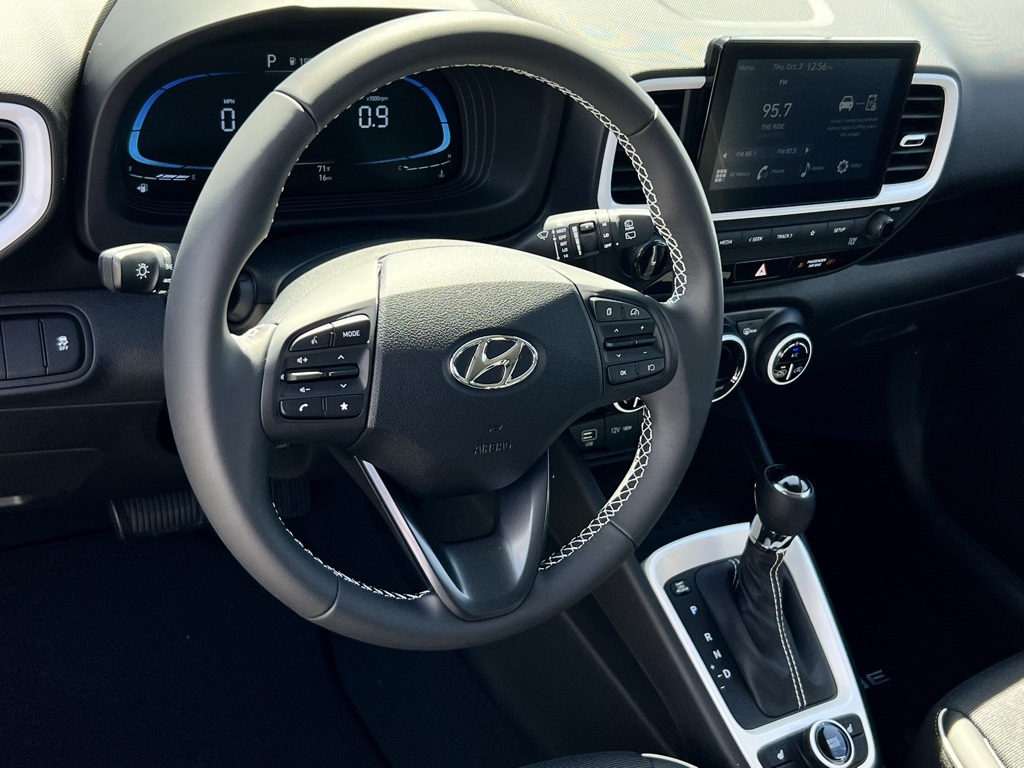 2026 Hyundai Venue SEL Image 8 of 16