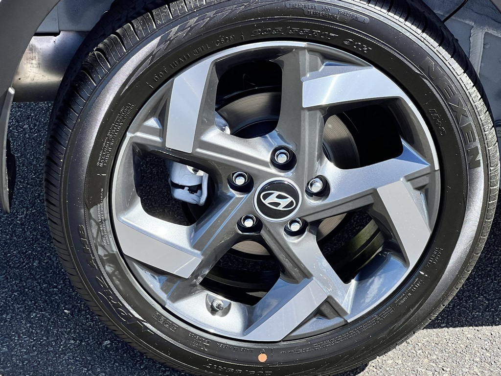 2026 Hyundai Venue SEL Image 5 of 16