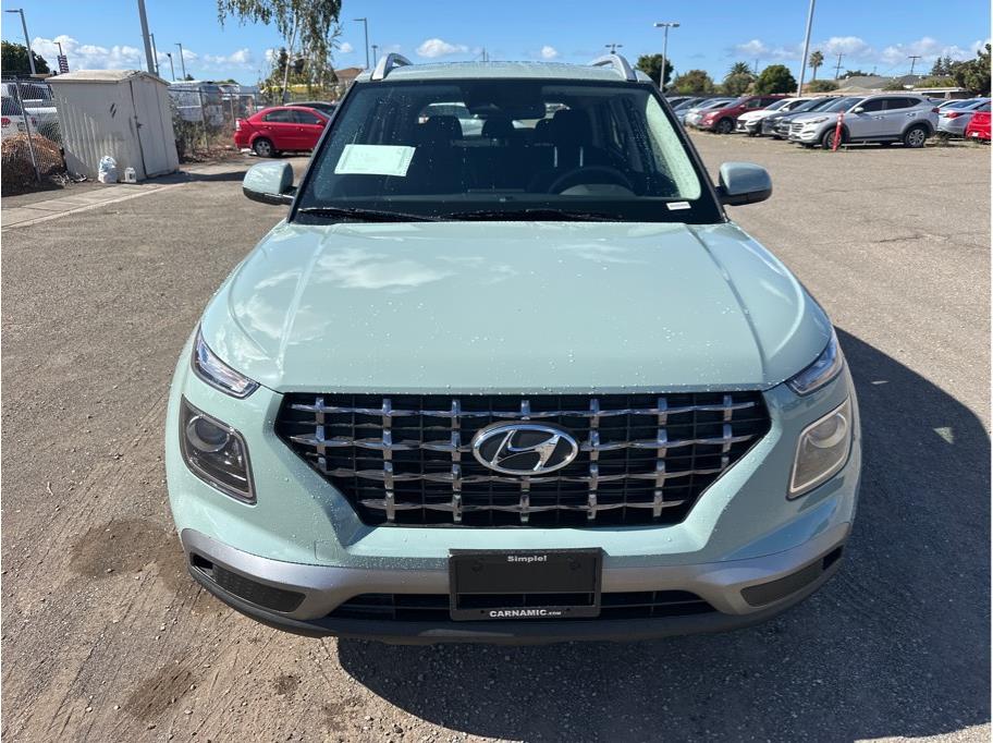 2026 Hyundai Venue SEL Image 2 of 24