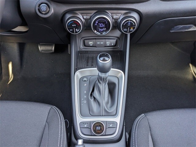 2026 Hyundai Venue SEL Image 16 of 28