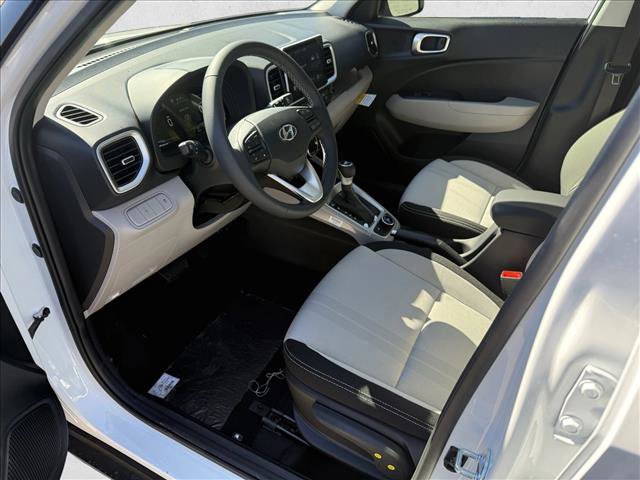 2026 Hyundai Venue SEL Image 12 of 18