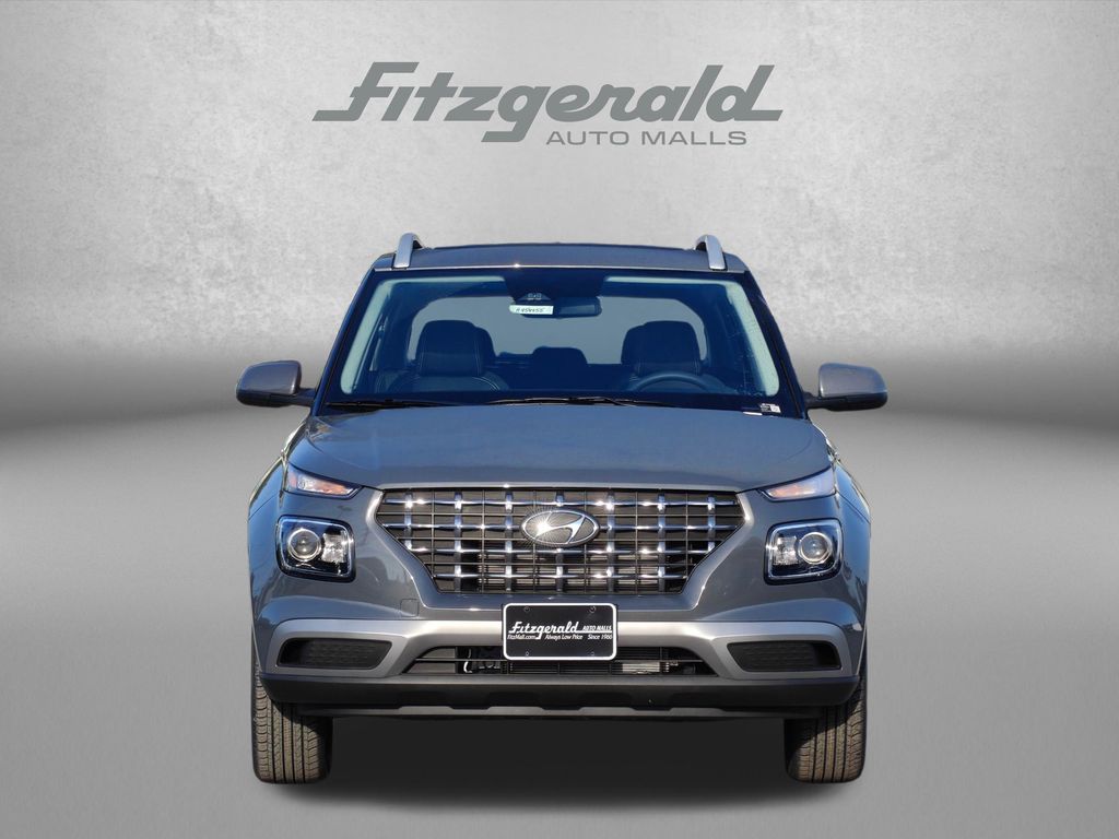 2026 Hyundai Venue SEL Image 2 of 24