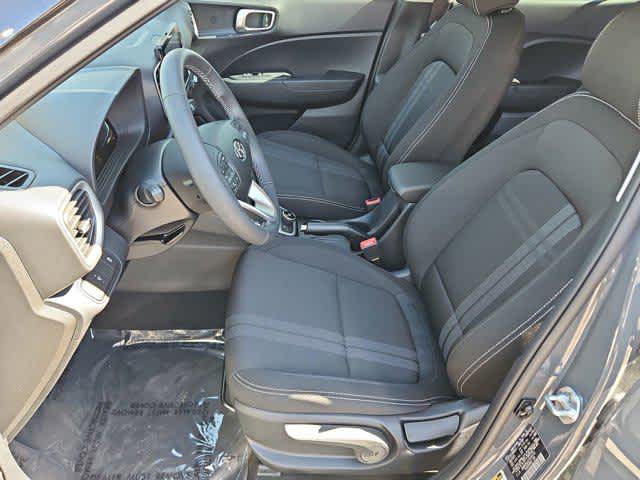 2026 Hyundai Venue SEL Image 16 of 34