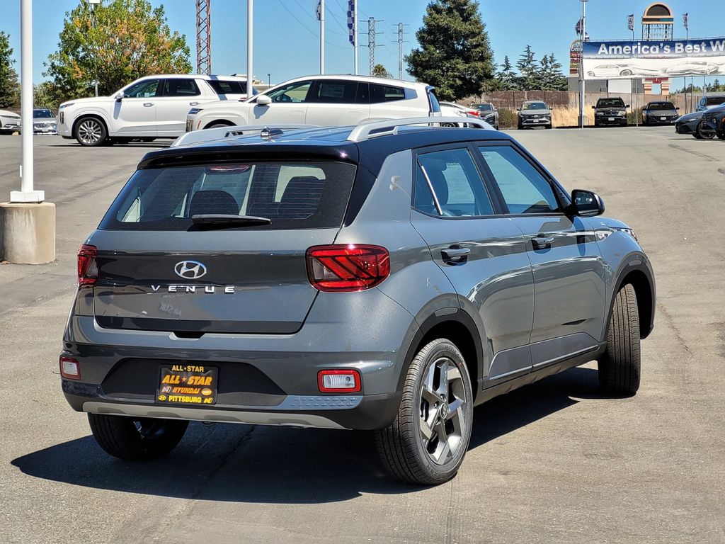 2026 Hyundai Venue SEL Image 3 of 10