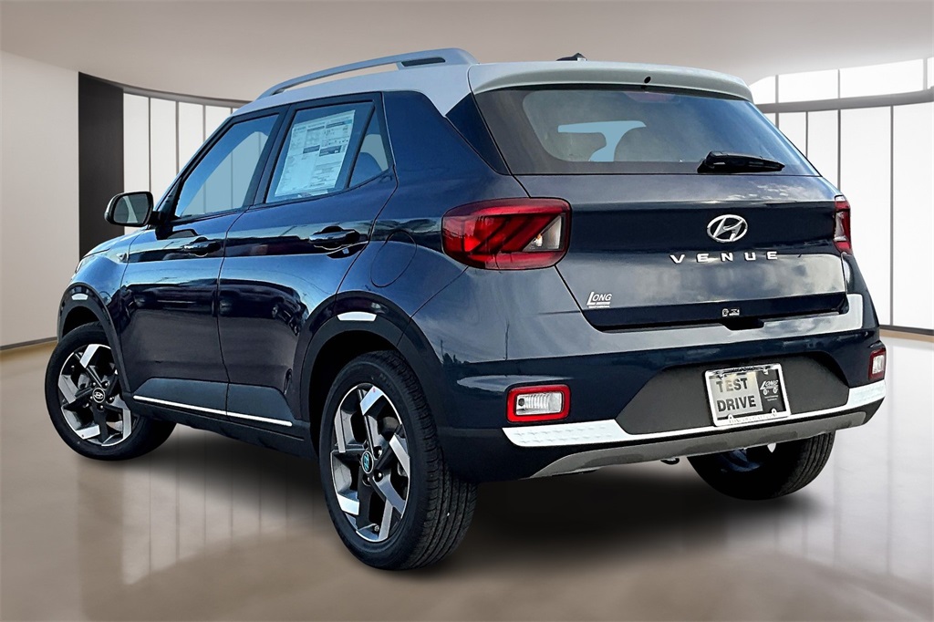 2026 Hyundai Venue SEL Image 4 of 13