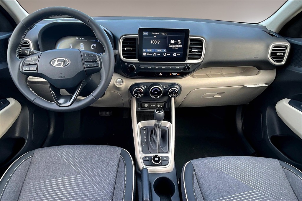 2026 Hyundai Venue SEL Image 11 of 13