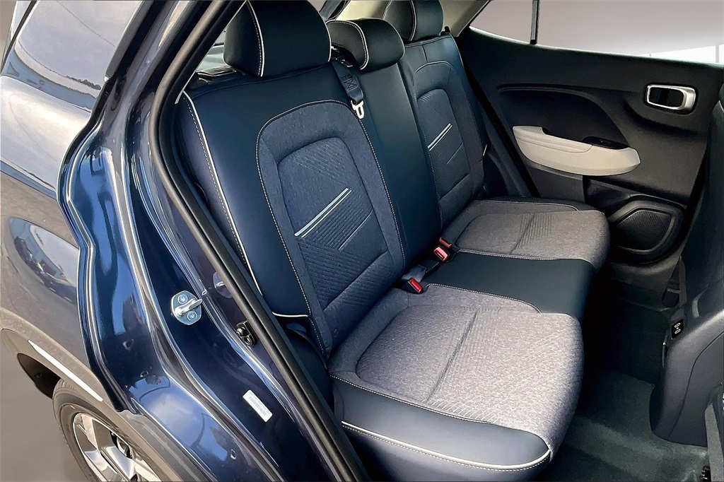 2026 Hyundai Venue SEL Image 9 of 13