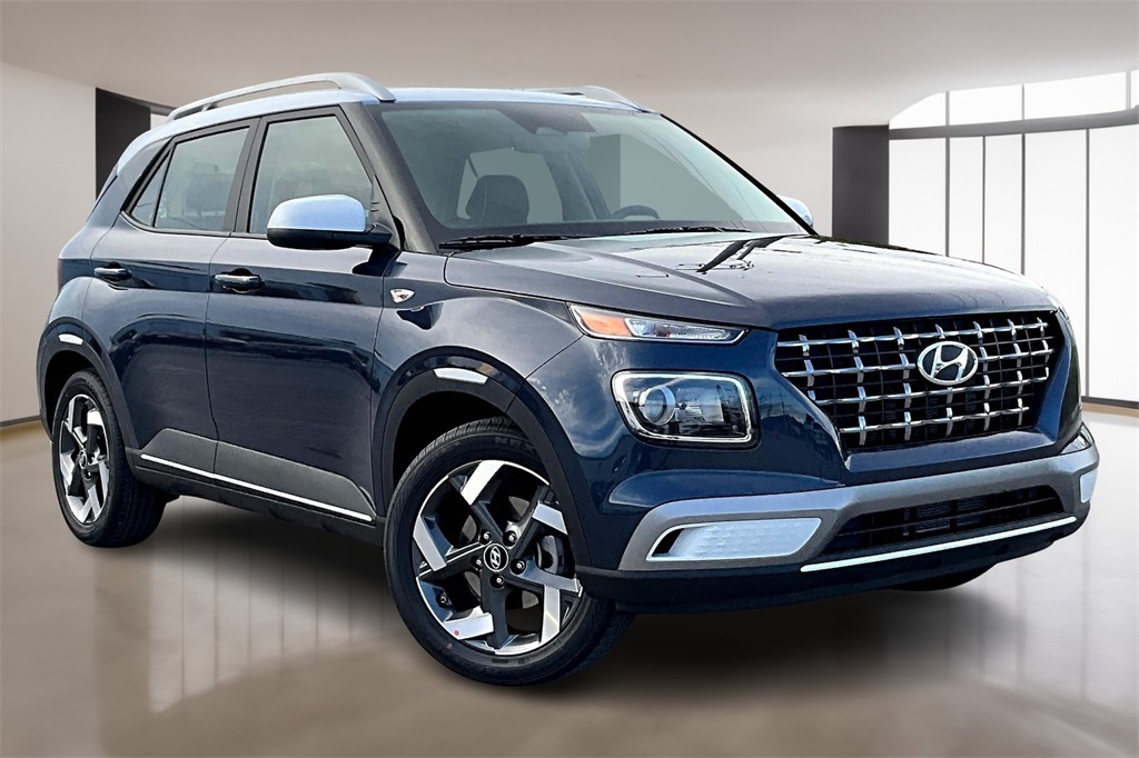 2026 Hyundai Venue SEL Image 2 of 13