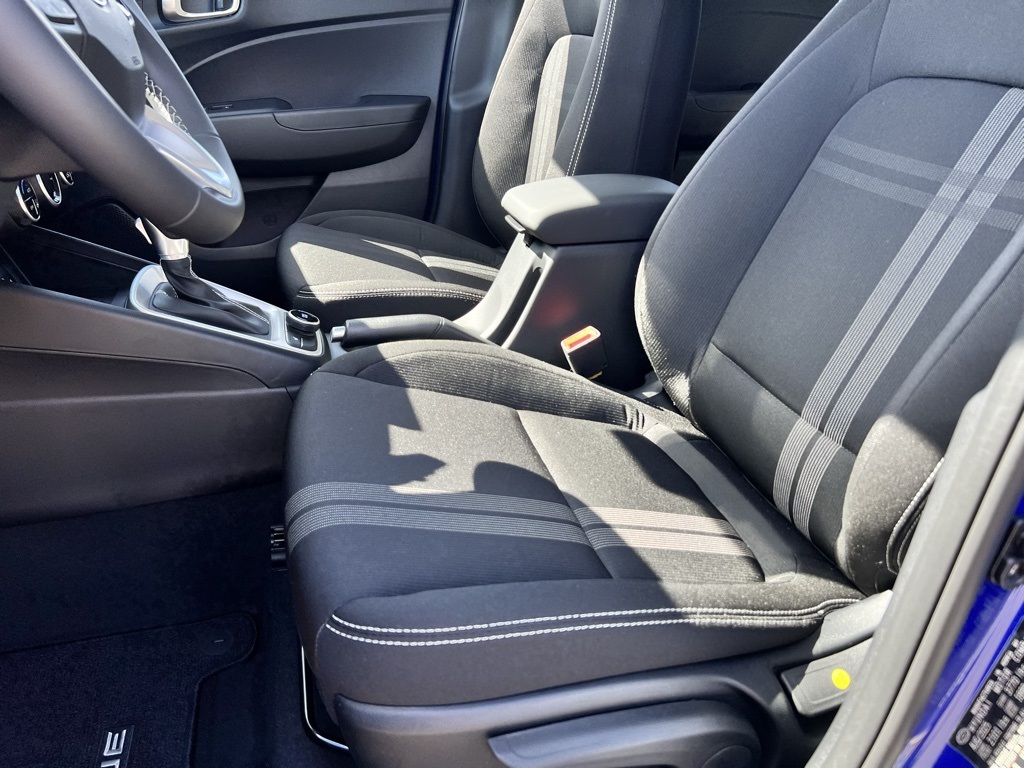 2026 Hyundai Venue SEL Image 7 of 16