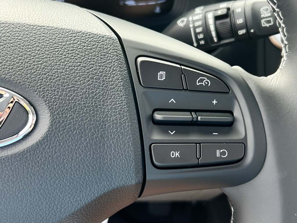 2026 Hyundai Venue SEL Image 14 of 16