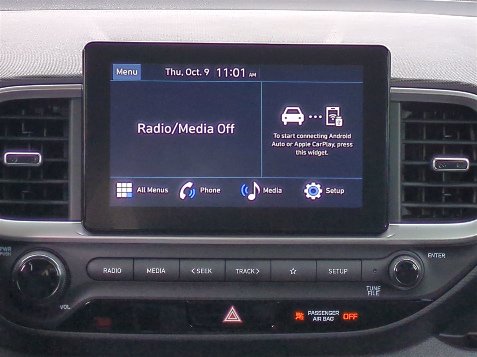 2026 Hyundai Venue SEL Image 18 of 36