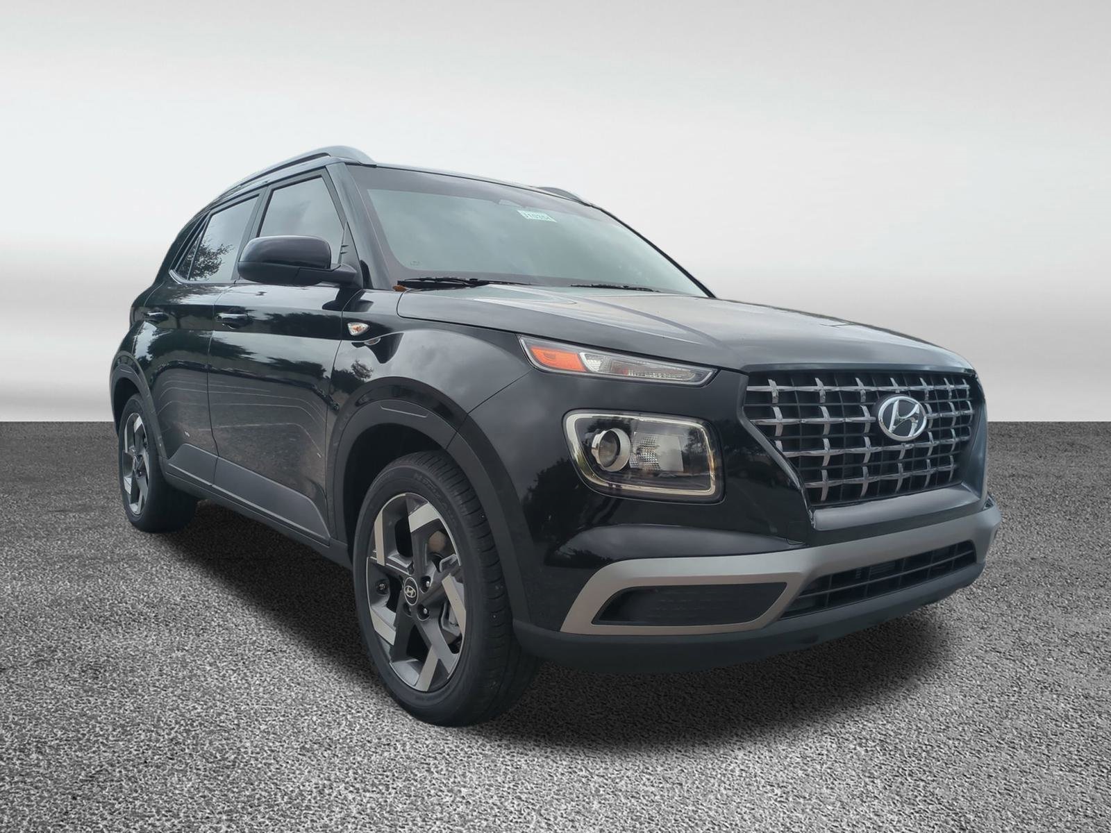 2026 Hyundai Venue SEL Image 3 of 36