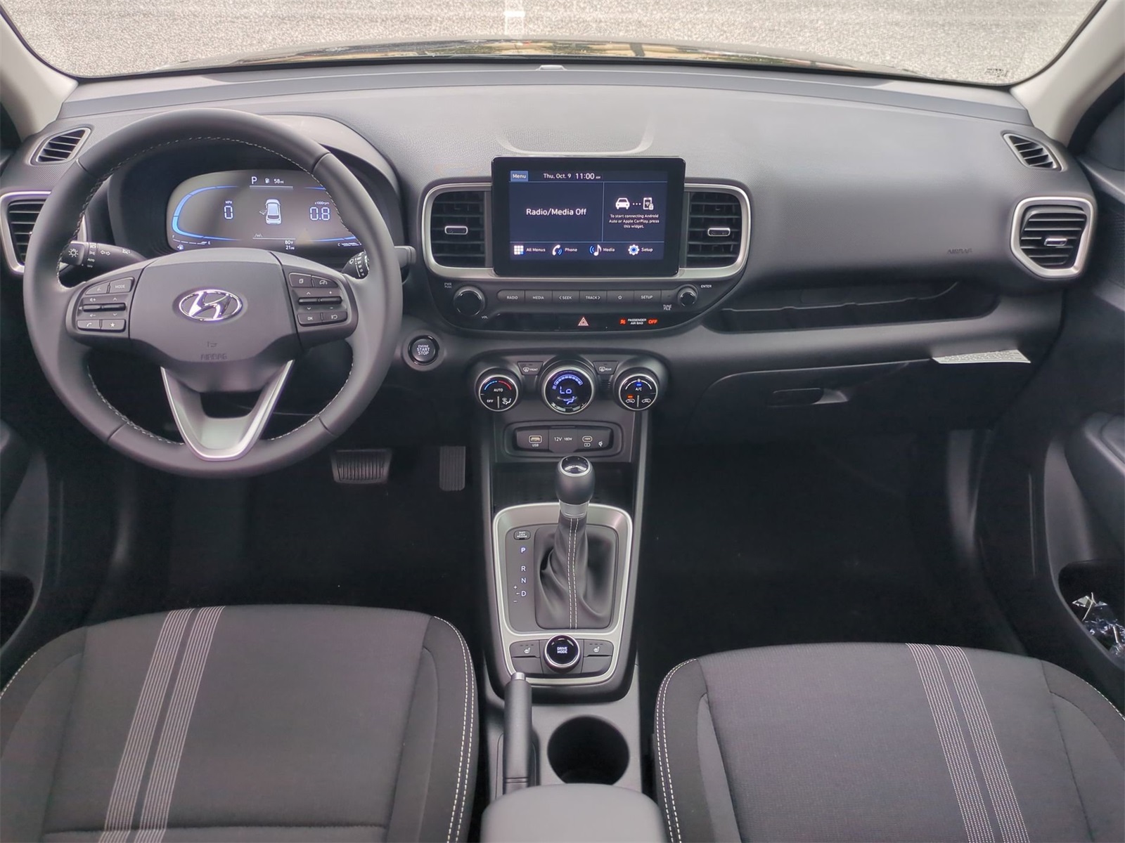 2026 Hyundai Venue SEL Image 13 of 36