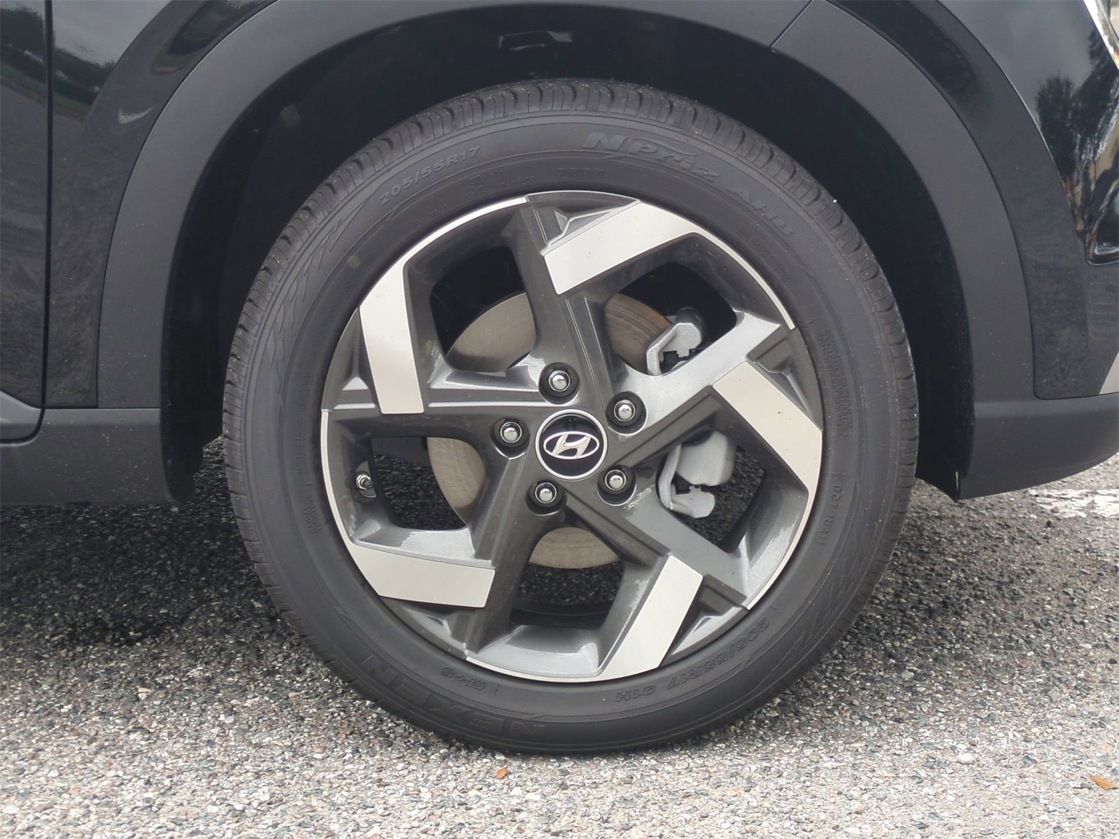 2026 Hyundai Venue SEL Image 10 of 36