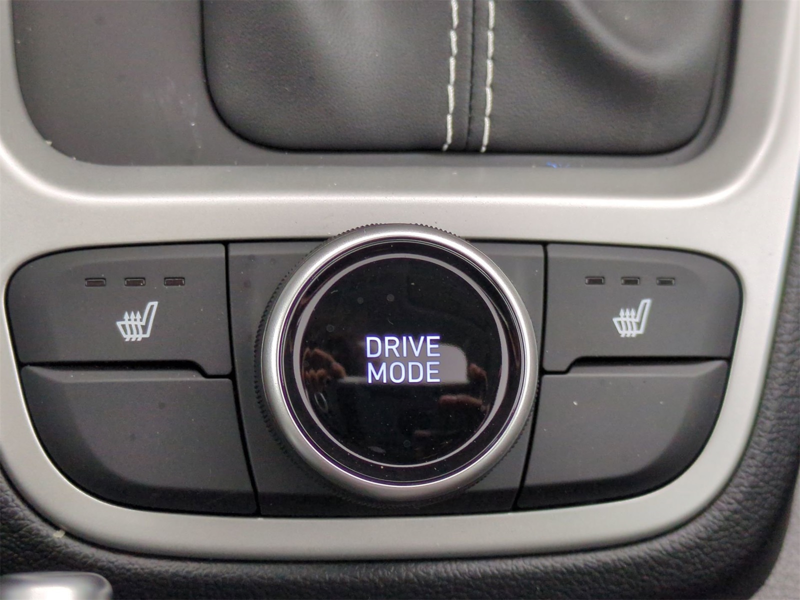 2026 Hyundai Venue SEL Image 21 of 36